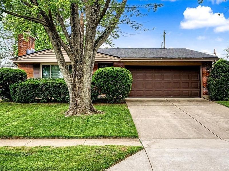 1428 Beaver Creek Lane, Kettering, OH 45429 Photo 2