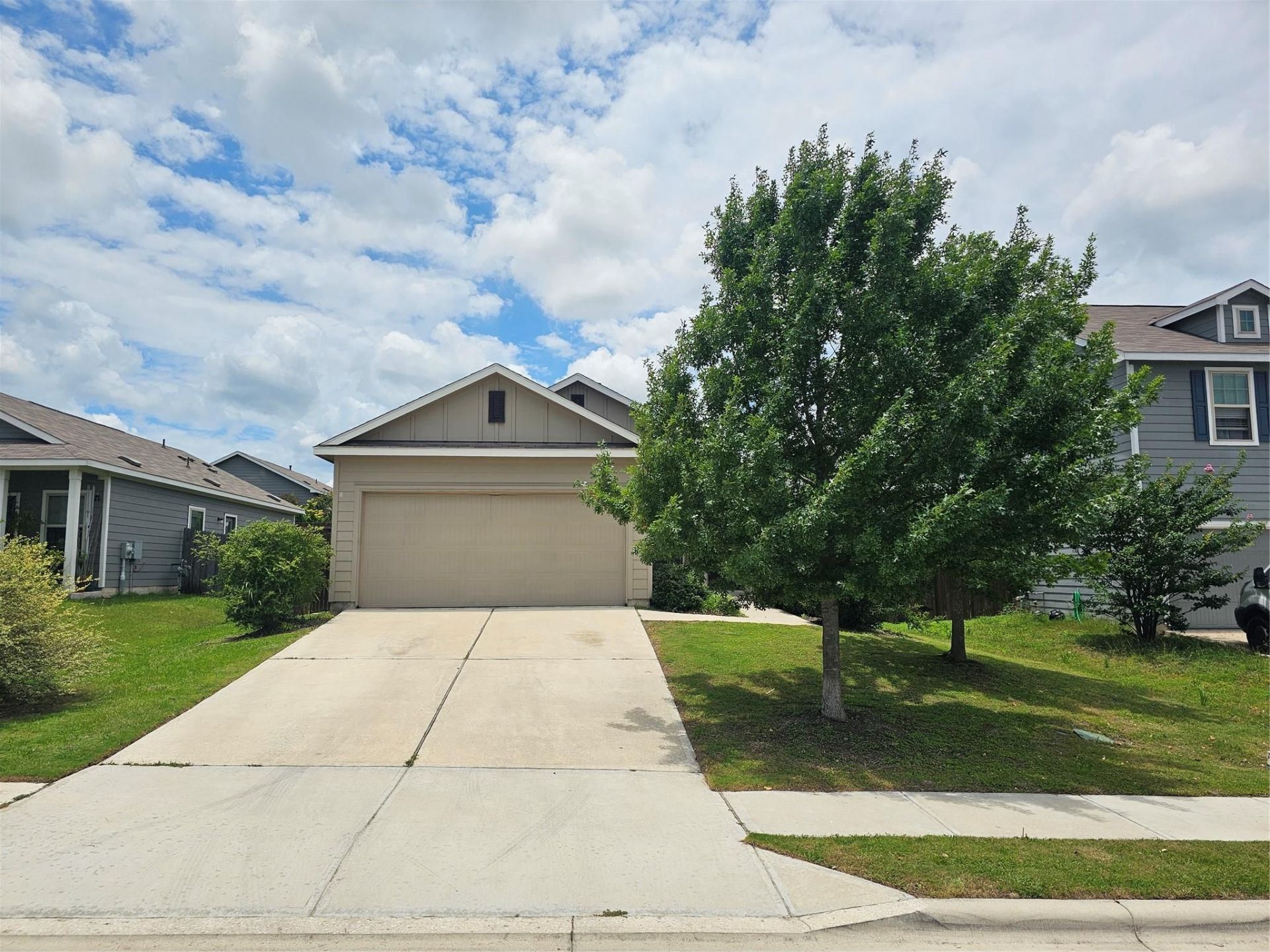 364 Moon Stone Trl, Buda, TX 78610 Main Photo