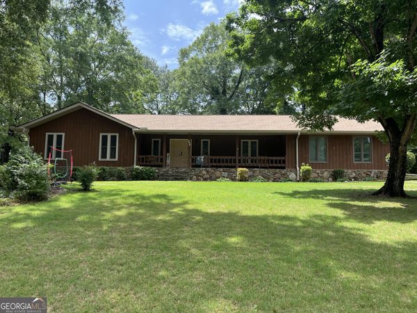 905 Strawberry Drive, Ellenwood, GA 30294