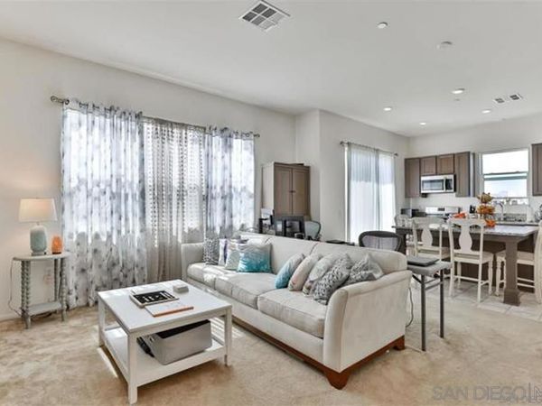 1455 Banahaw Way, Unit 11, Chula Vista, CA 91915