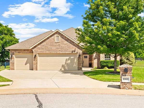 10600 Pinewood Forest Circle, Oklahoma City, OK 73151