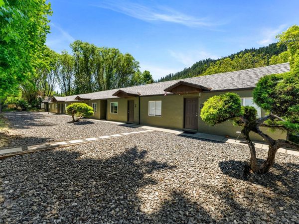 Gold Hill, OR 97525