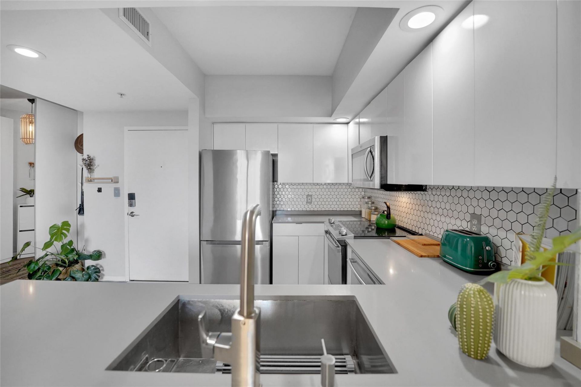 110 N Federal Highway, Unit 711, Fort Lauderdale, FL 33301 Photo