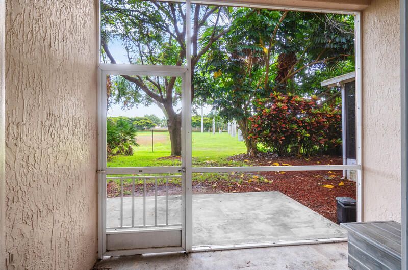357 River Bluff Lane, Royal Palm Beach, FL 33411 Photo