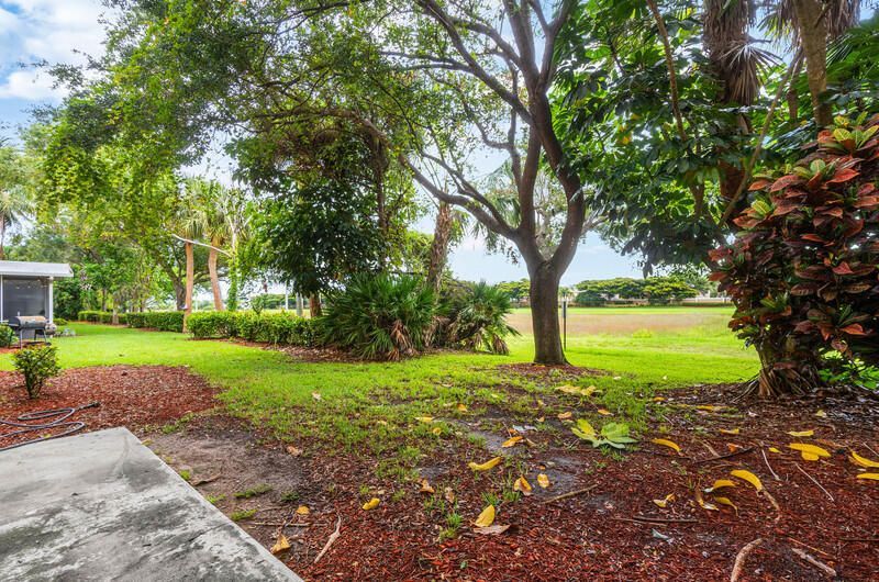 357 River Bluff Lane, Royal Palm Beach, FL 33411 Photo