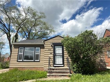 17115 Harvard Avenue, Cleveland, OH 44128
