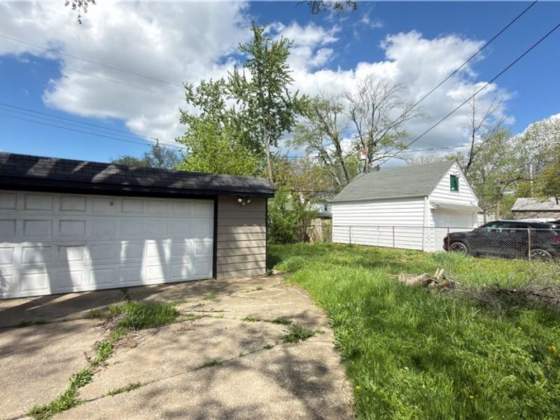 17115 Harvard Avenue, Cleveland, OH 44128 Photo 16