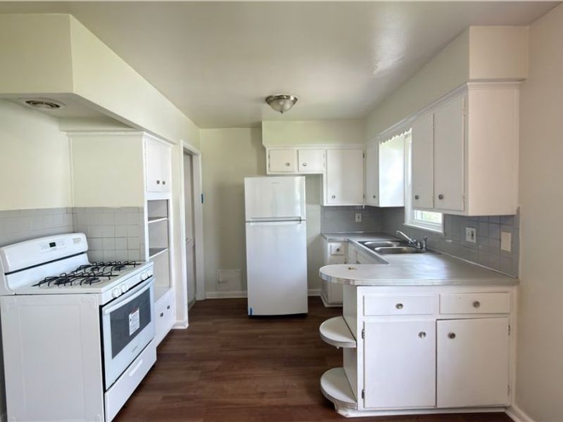 17115 Harvard Avenue, Cleveland, OH 44128 Photo 5