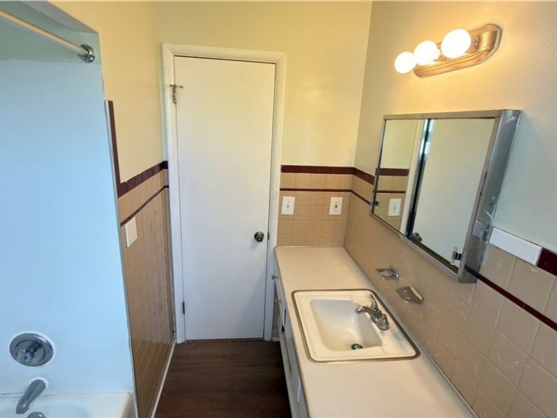 17115 Harvard Avenue, Cleveland, OH 44128 Photo 9