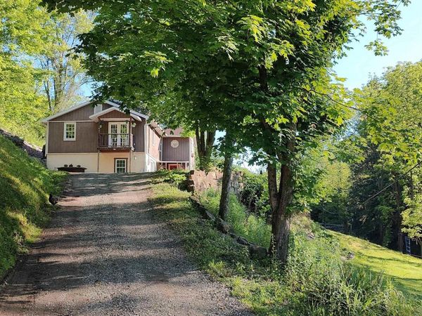 72 Newcastle Lane, Farmington, WV 26571