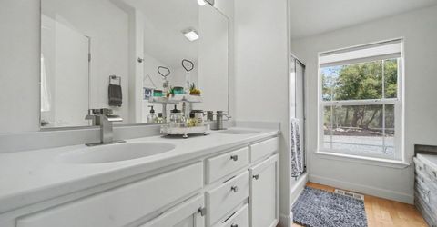 989 Carbondale Rd, Ione, CA 95640 Photo
