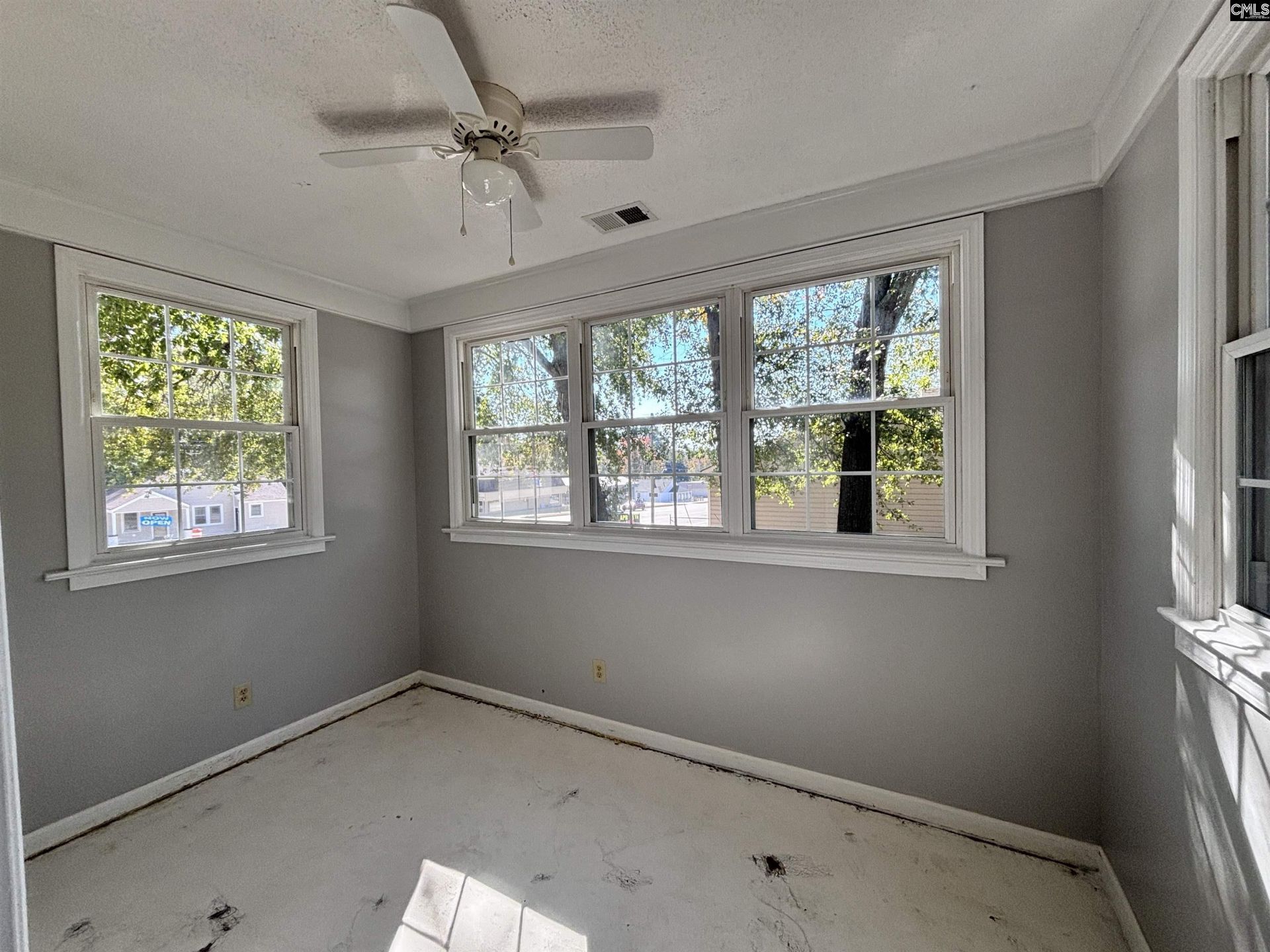 5225 Two Notch Road  Photo 12
