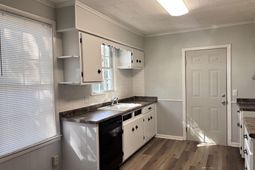 5225 Two Notch Road  photo 4