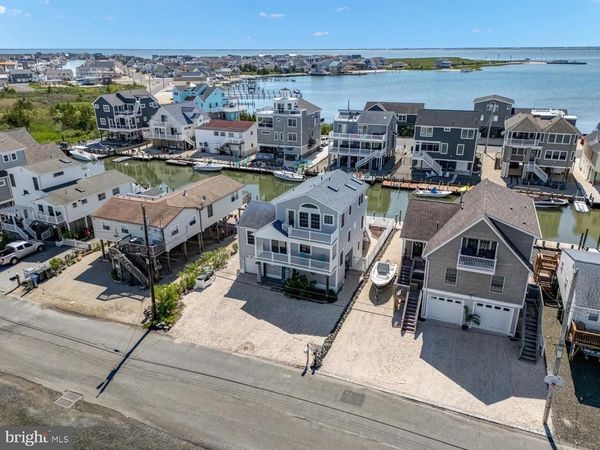 20 CARROLL AVENUE, TUCKERTON, NJ 08087