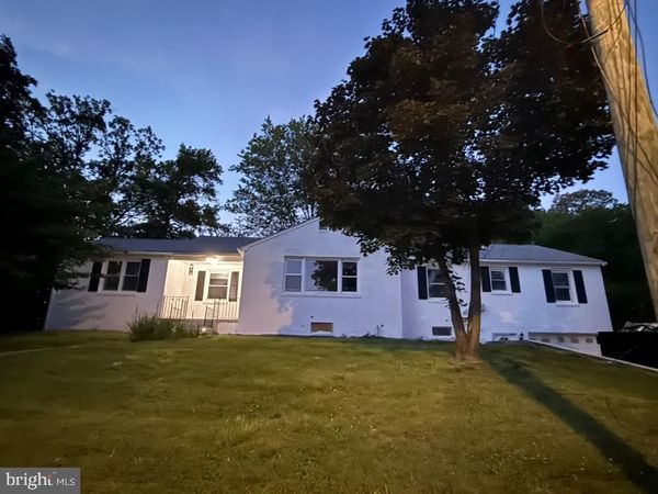 8626 LESLIE AVENUE, LANHAM, MD 20706