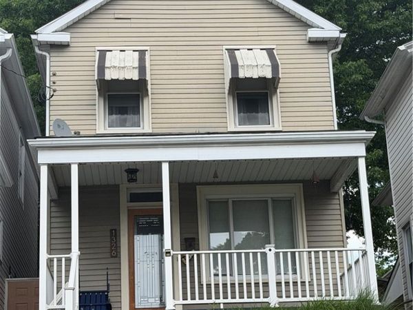 1326 Woodmont Ave, New Kensington, PA 15068