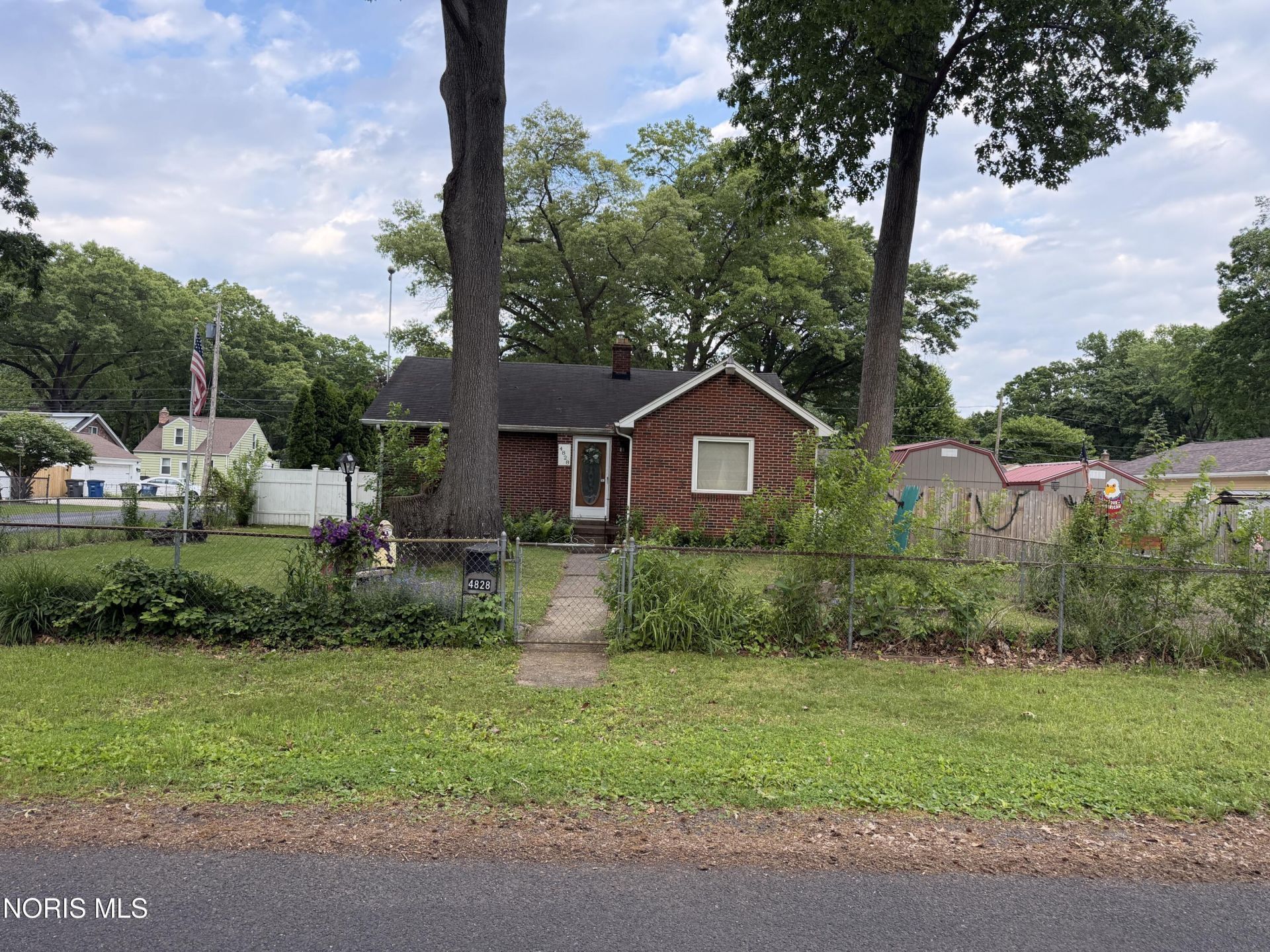 4828 Haddington Drive Drive, Toledo, OH 43623 Main Photo