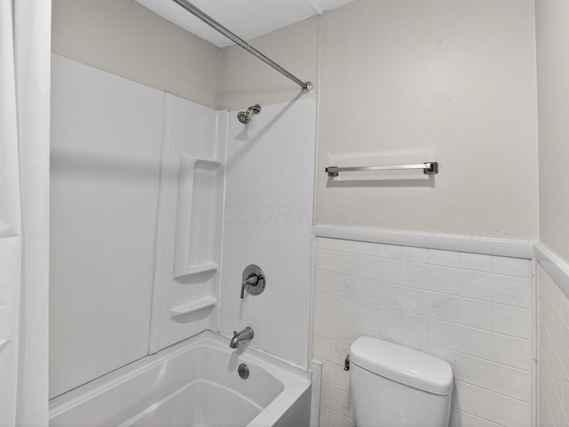 1024 S Kellner Road, Columbus, OH 43209 Photo 12