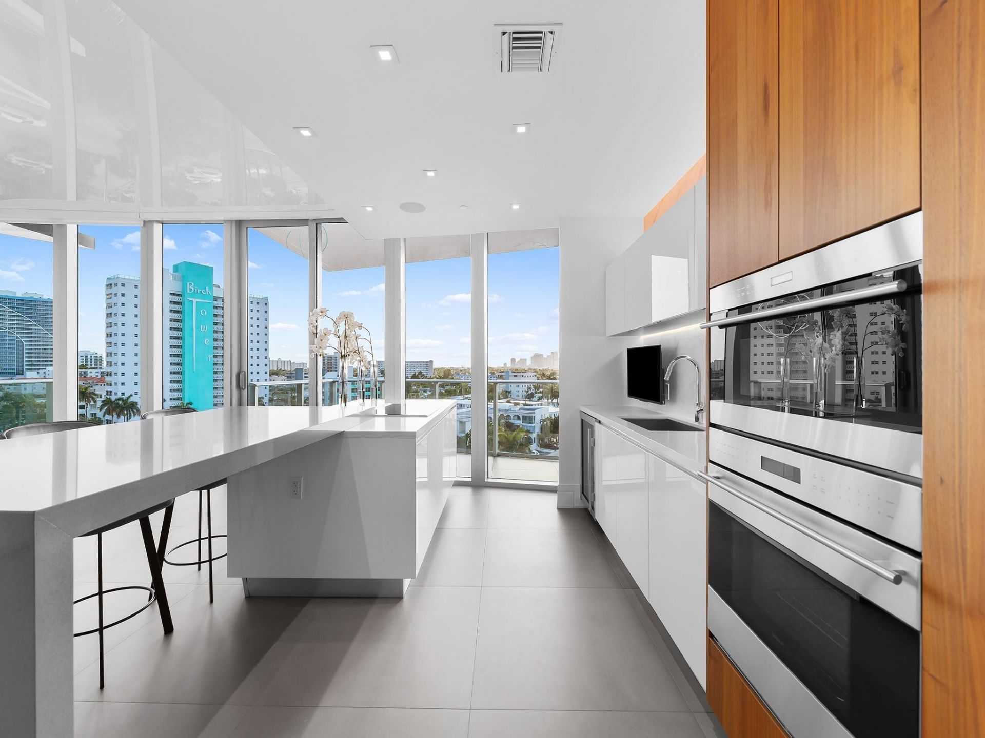 701 N Fort Lauderdale Beach Boulevard, Unit 605, Fort Lauderdale, FL 33304 Photo