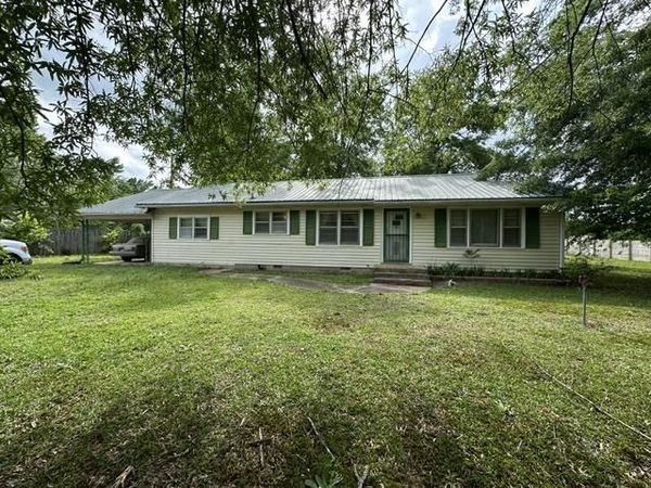 19405 HWY 69 HWY, Savannah, TN 38372