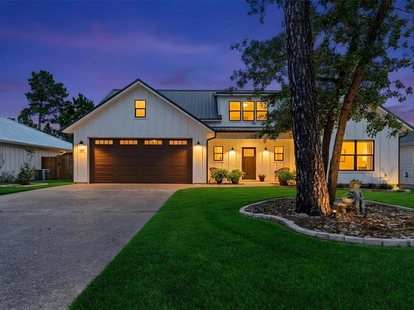 329 Kaanapali LN , Bastrop, TX 78602