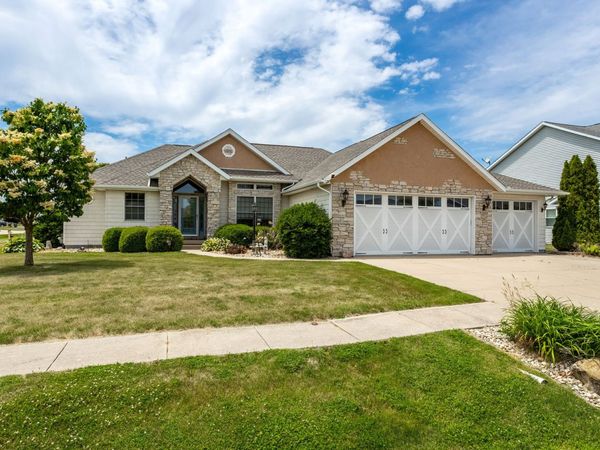 155 Dragonfly Circle , Geneseo, IL 61254
