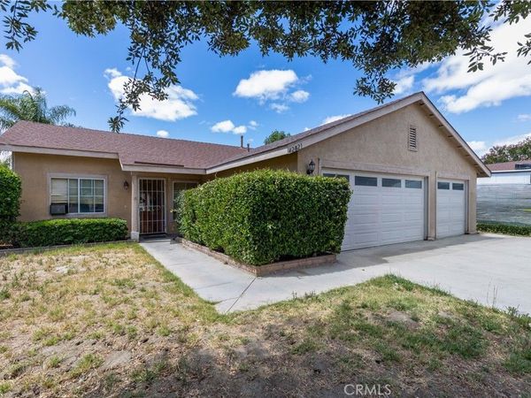 42821 Seal Rock Court, Hemet, CA 92544