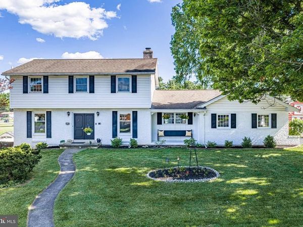 3146 CLUB DRIVE , ALLENTOWN, PA 18103