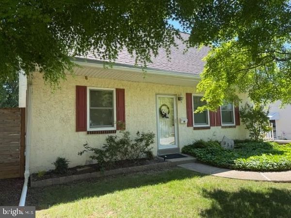 331 E WOODLYN CIRCLE, WOODLYN, PA 19094