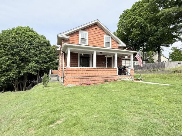 27 Columbus Circle, Newport, NH 03773