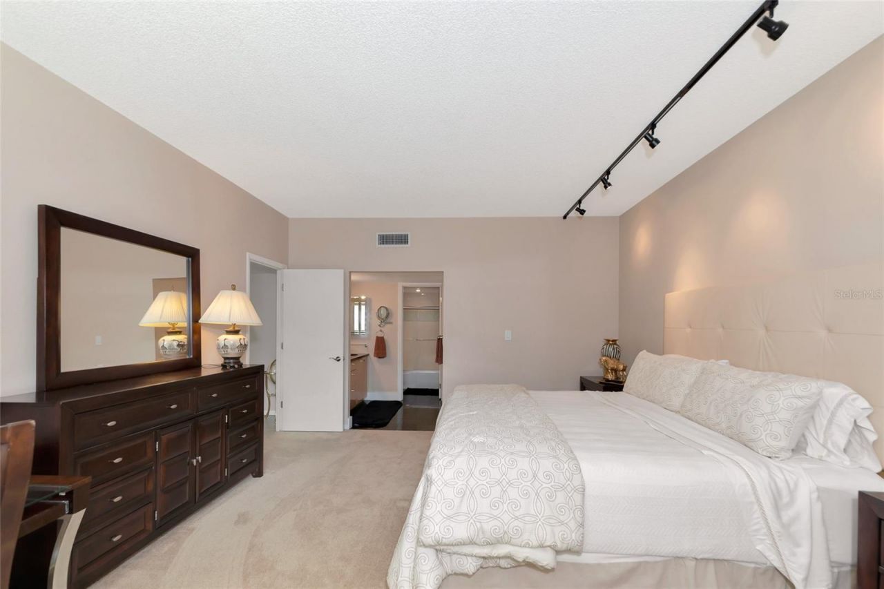 1111 N Gulfstream Ave #1a Avenue , Unit 1A, Sarasota, FL 34236 Photo