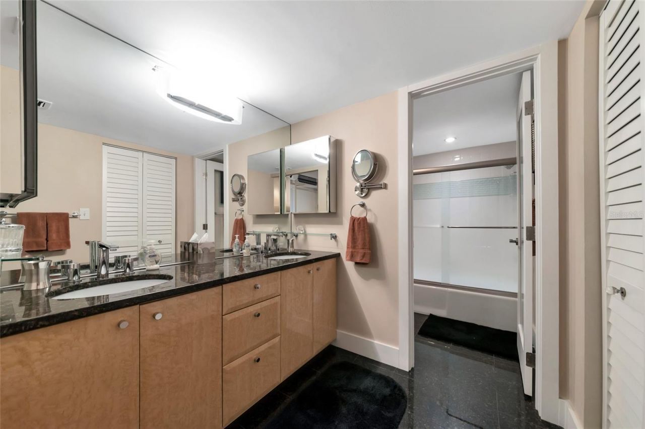1111 N Gulfstream Ave #1a Avenue , Unit 1A, Sarasota, FL 34236 Photo