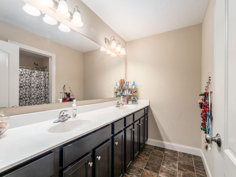 1870 Southchase Court, Grove City, OH 43123 Photo 26