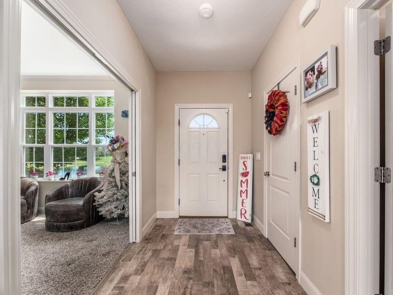 1870 Southchase Court, Grove City, OH 43123 Photo 8