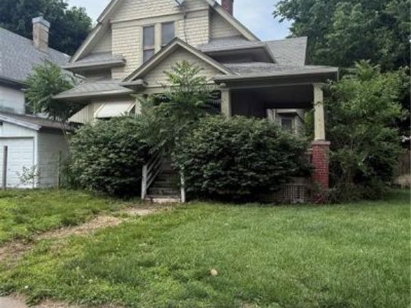 1105 Commercial Street, Atchison, KS 66002