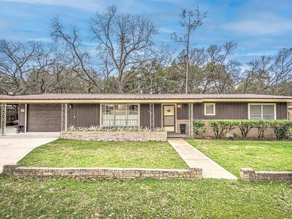 5304 Bedford ST , Kingsland, TX 78639