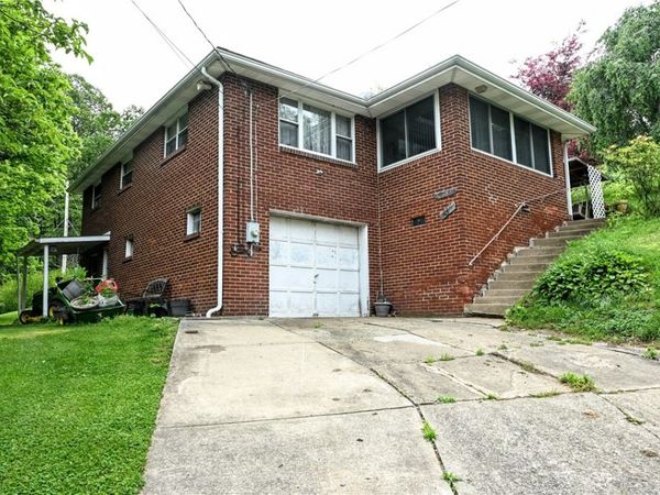 950 Tourman Street, Coulter, PA 15028