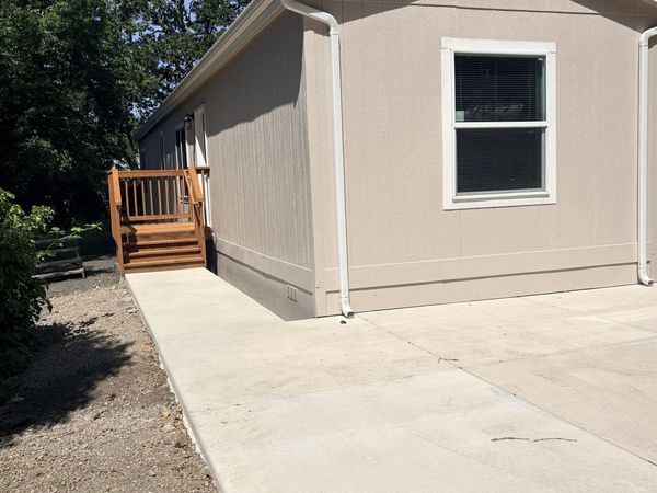 502 N 8th St, Philomath, OR 97370