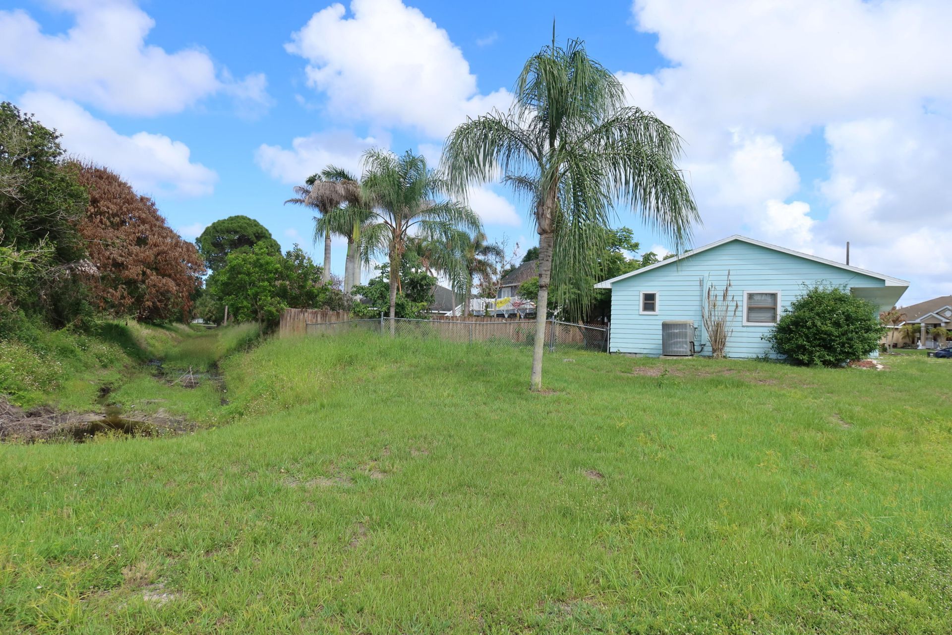601 SE Polynesian Avenue, Port Saint Lucie, FL 34983 Photo