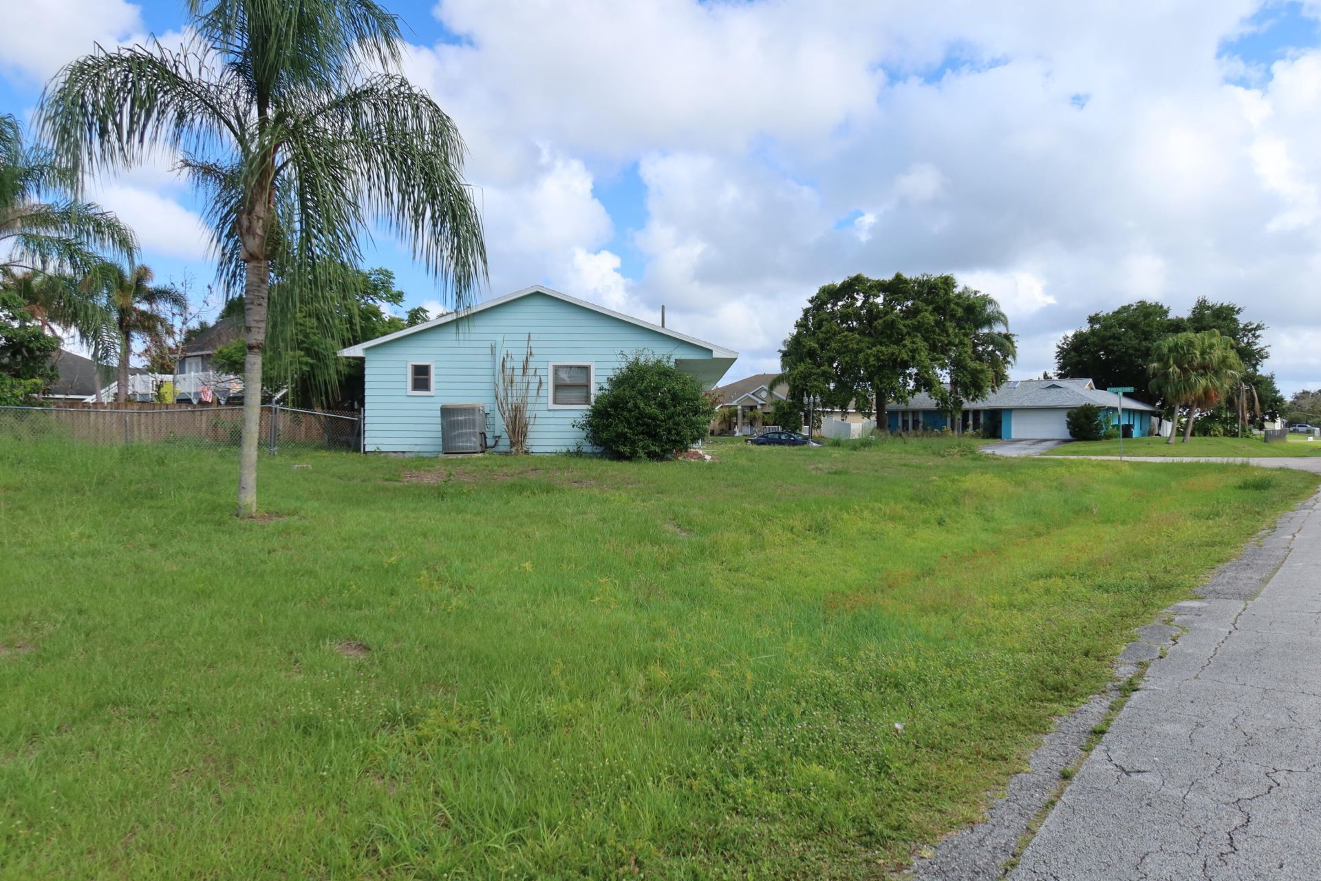 601 SE Polynesian Avenue, Port Saint Lucie, FL 34983 Photo