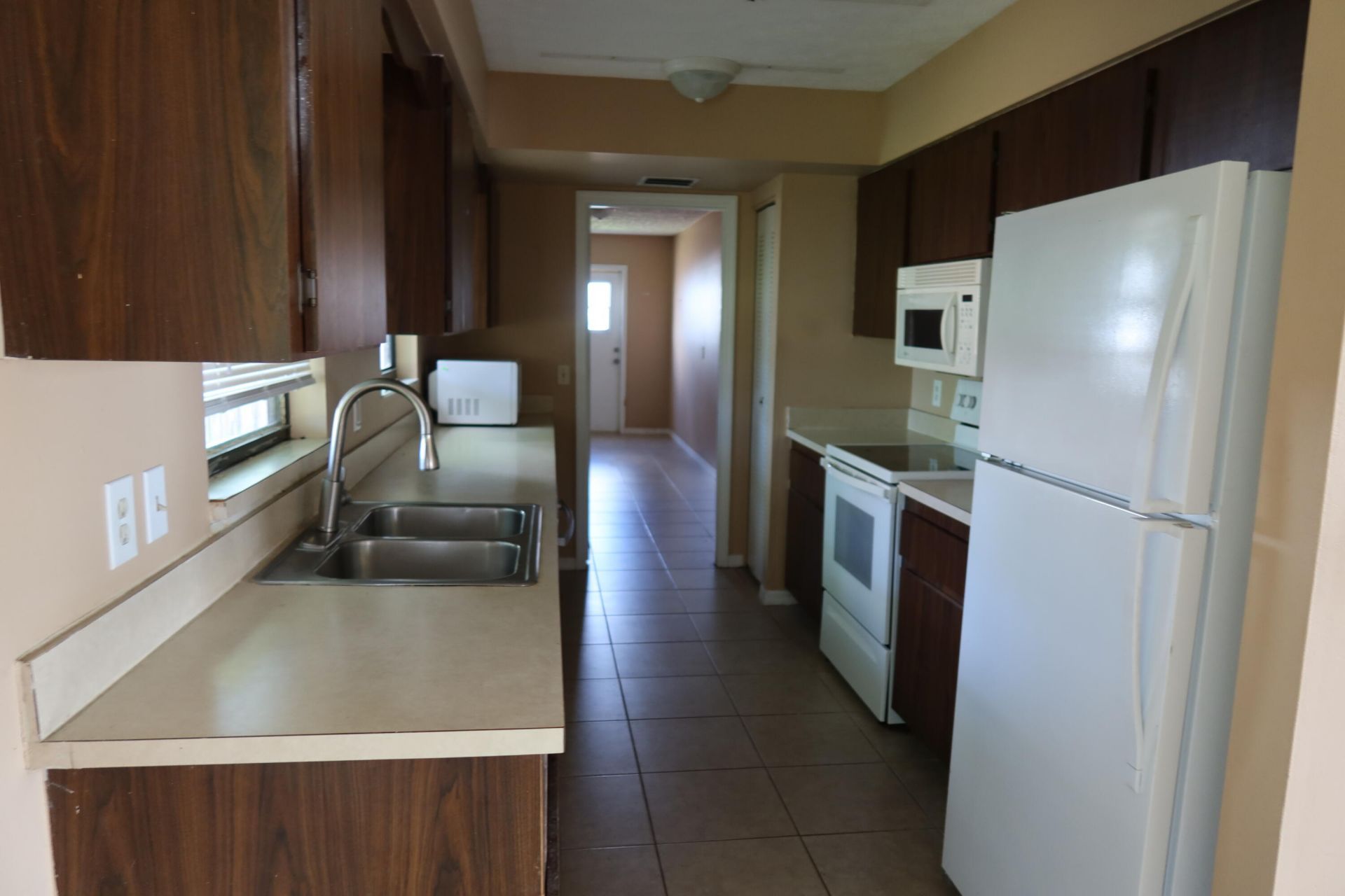 601 SE Polynesian Avenue, Port Saint Lucie, FL 34983 Photo