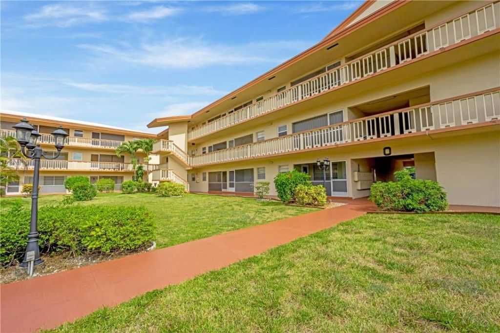 5300 Washington Street, Unit 108d, Hollywood, FL 33021 Photo