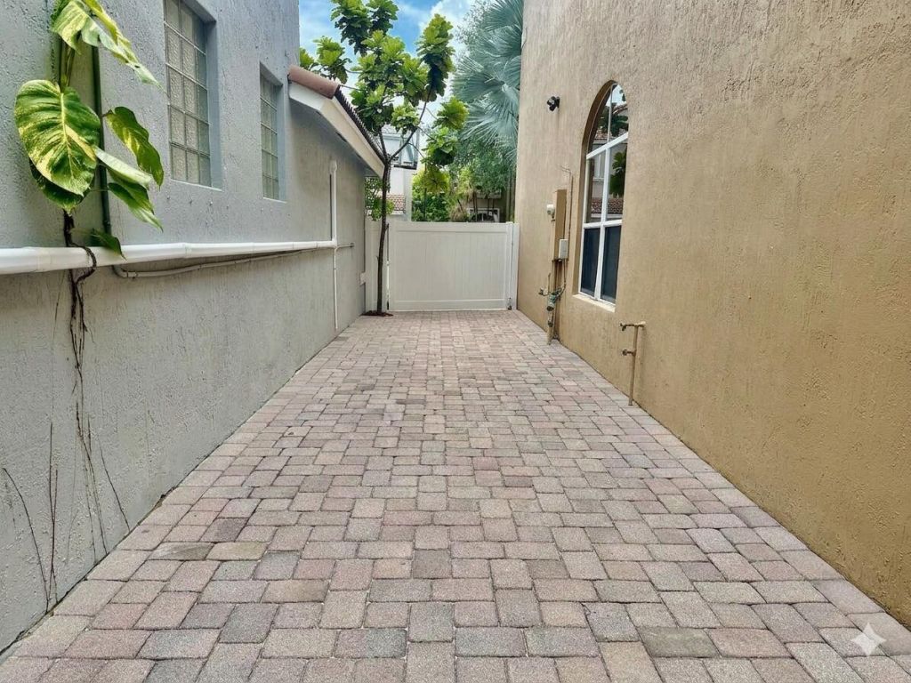 3775 SW 50th Street, Fort Lauderdale, FL 33312 Photo