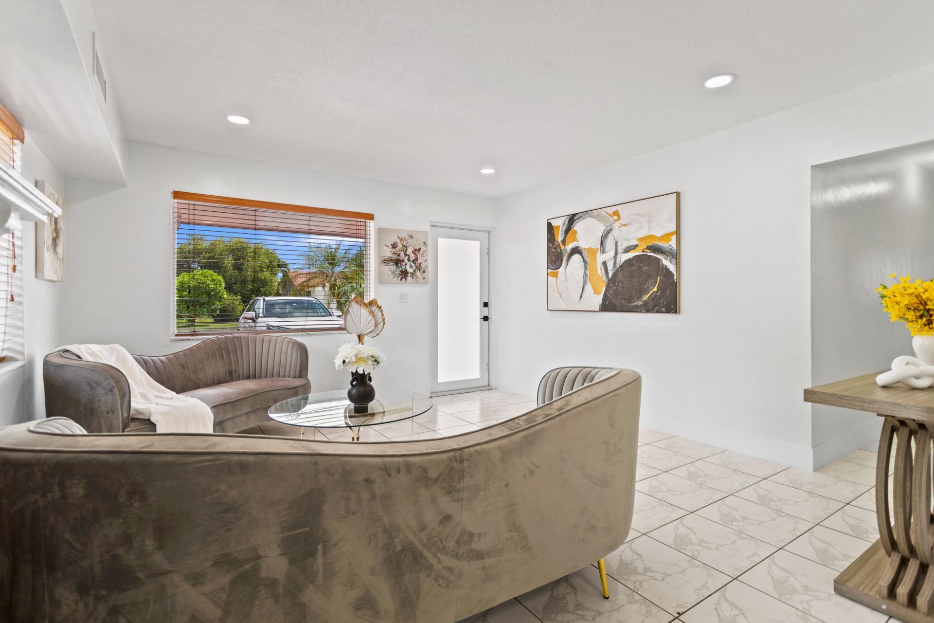 1450 W 37th Street, Hialeah, FL 33012 Photo