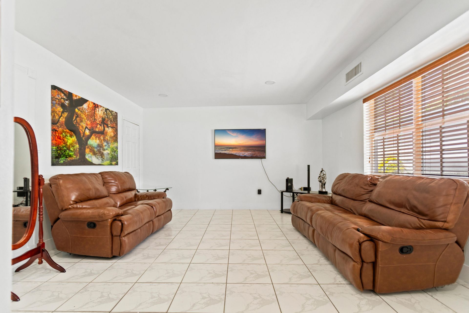 1450 W 37th Street, Hialeah, FL 33012 Photo