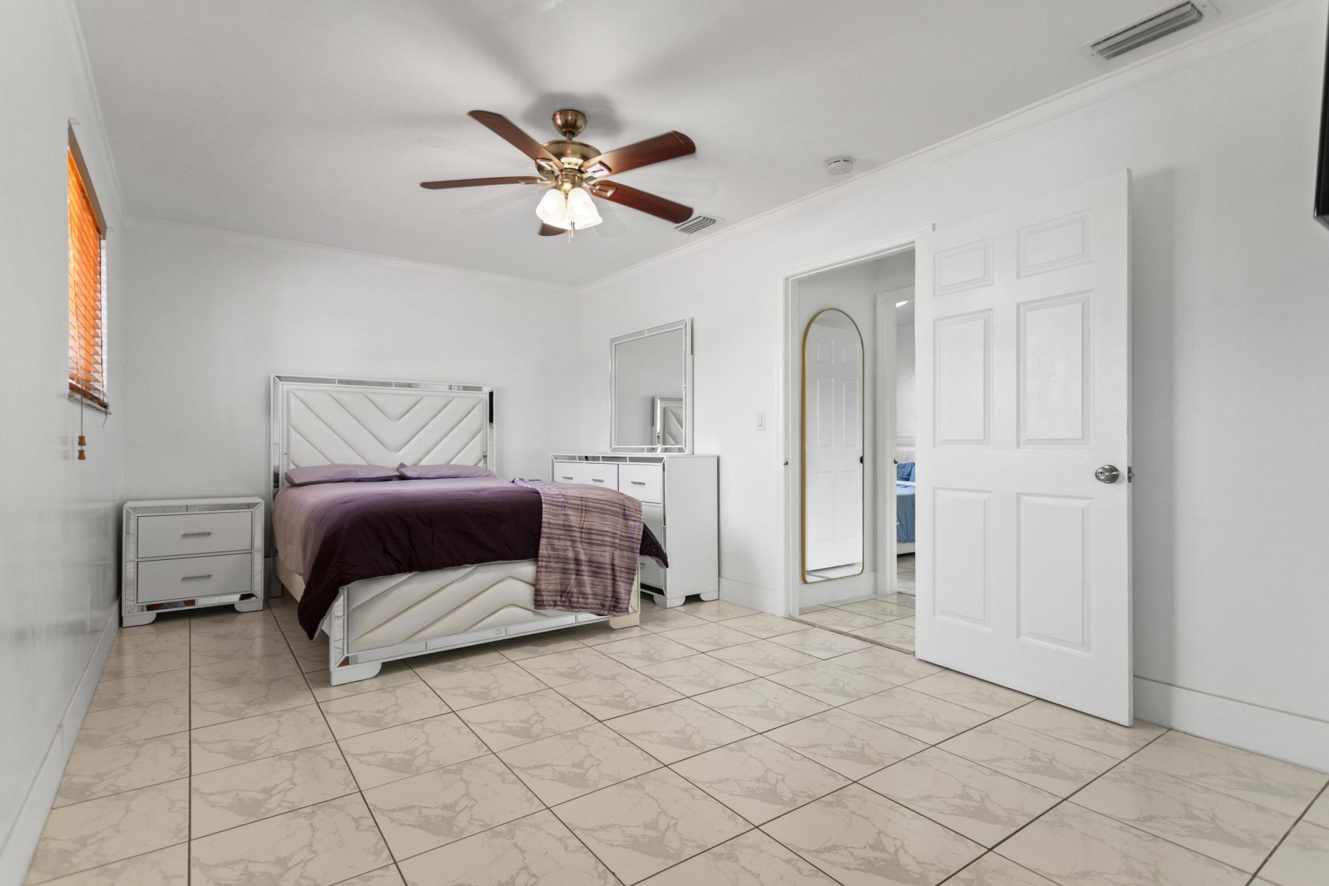 1450 W 37th Street, Hialeah, FL 33012 Photo
