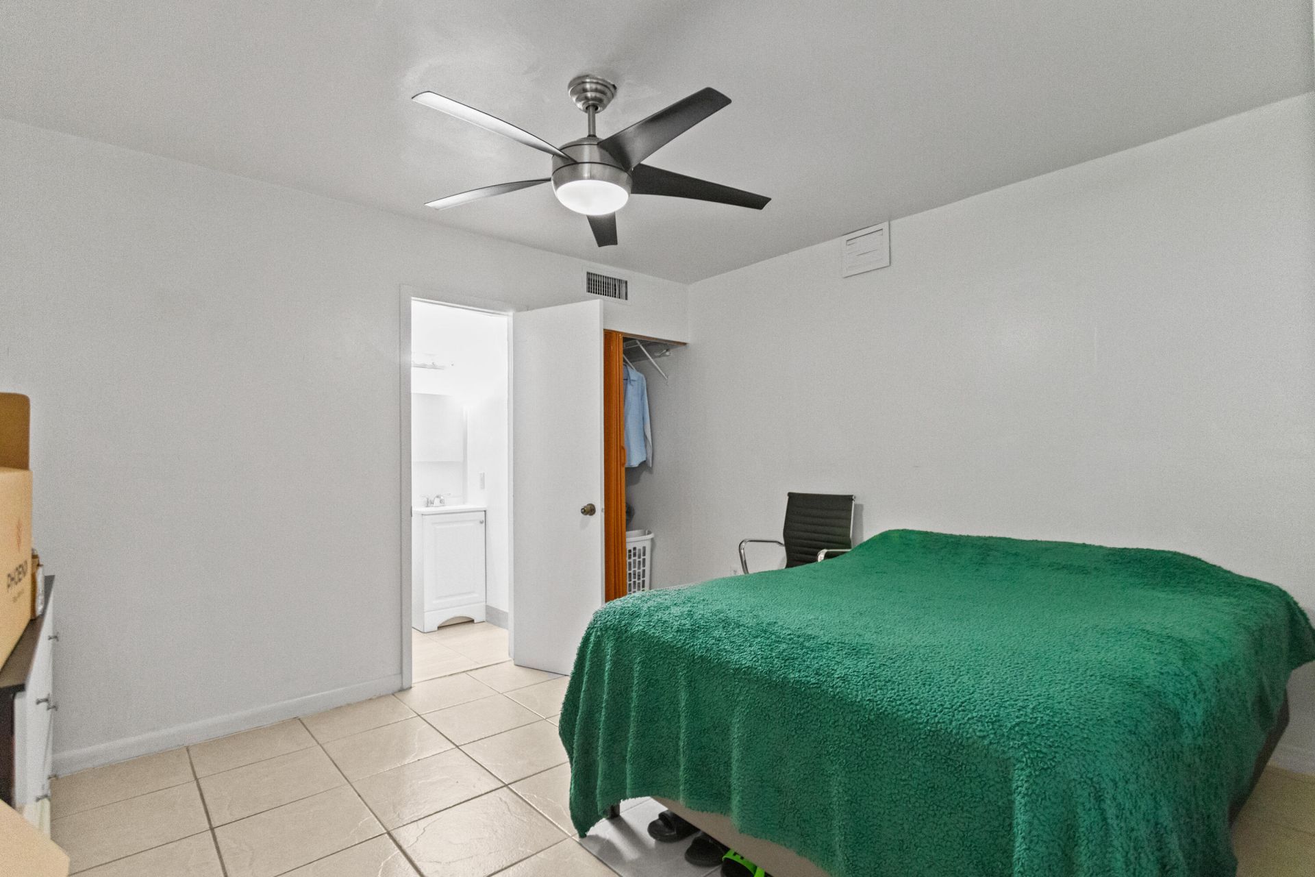 1450 W 37th Street, Hialeah, FL 33012 Photo