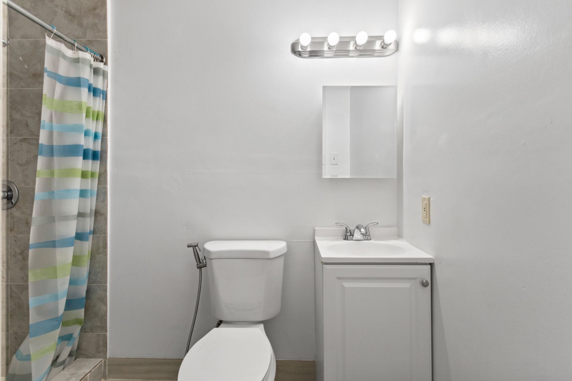 1450 W 37th Street, Hialeah, FL 33012 Photo