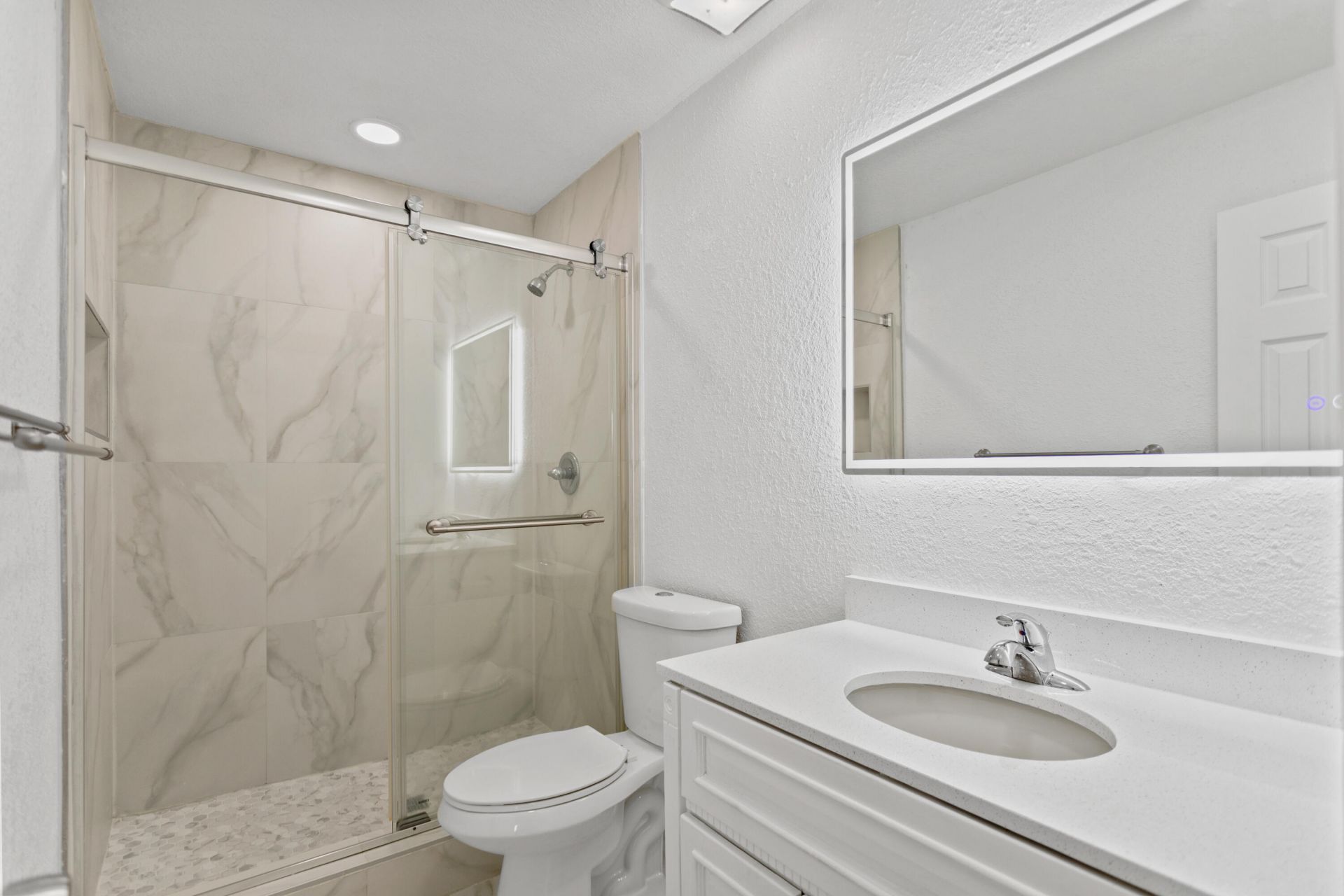 1450 W 37th Street, Hialeah, FL 33012 Photo