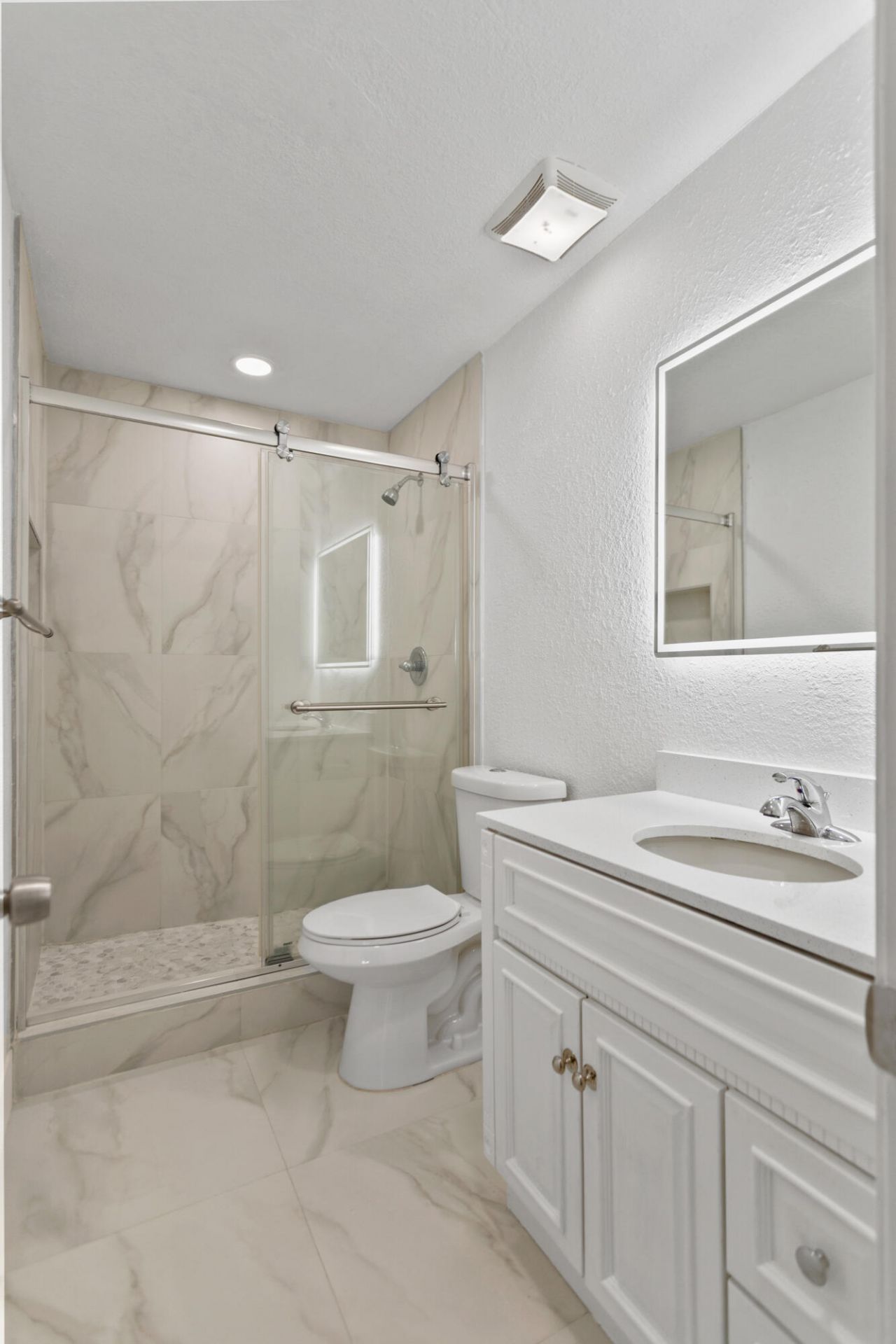 1450 W 37th Street, Hialeah, FL 33012 Photo